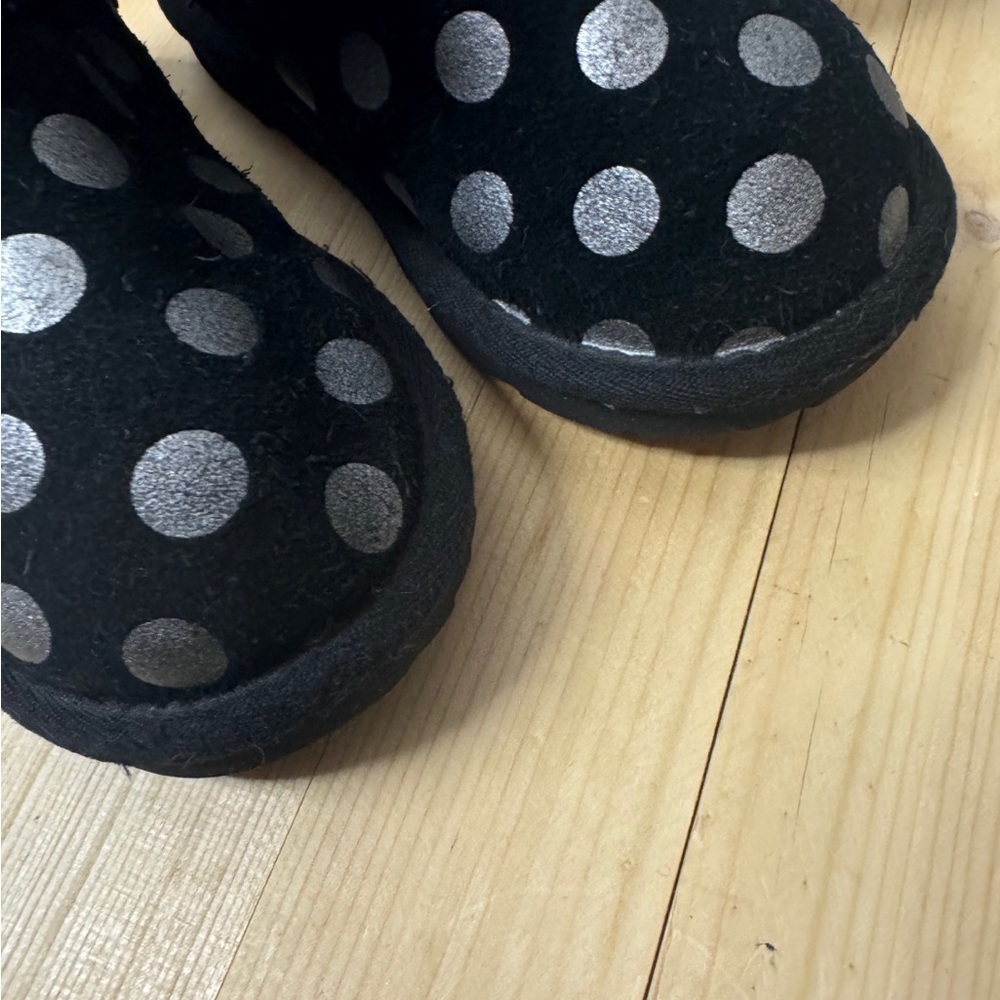 UGG Kids Classic Black Suede Silver Polka Dot Boots Toddler Girl Size 8 - Picture 6 of 8